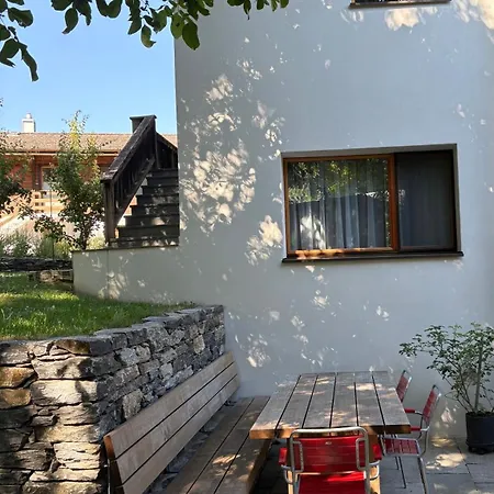 Aabaesizz 300-jaehriges Walliserhaus *