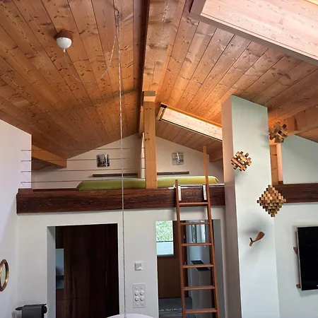 Aabaesizz 300-jaehriges Walliserhaus Сasa de vacaciones